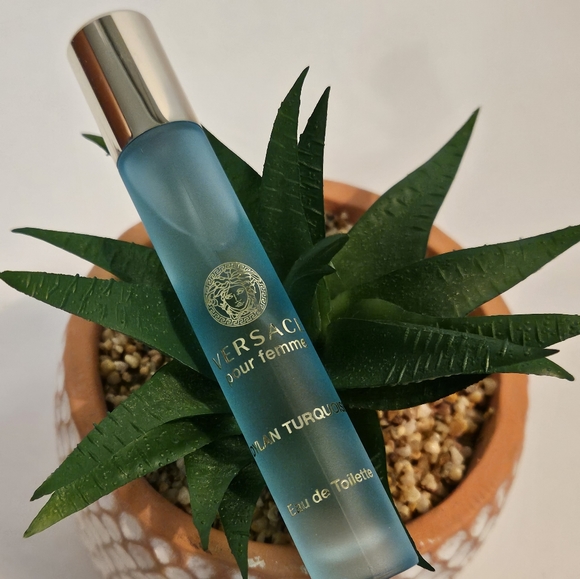 Versace Dylan Turquoise Eau de femme Travel Spray - Picture 3 of 4